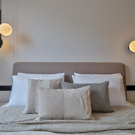 Haya Athens Loftie Suites ภายนอก รูปภาพ