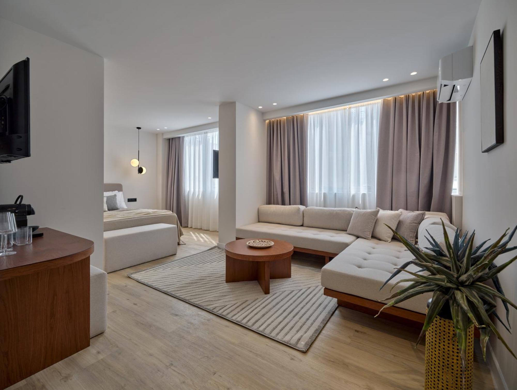 Haya Athens Loftie Suites ภายนอก รูปภาพ
